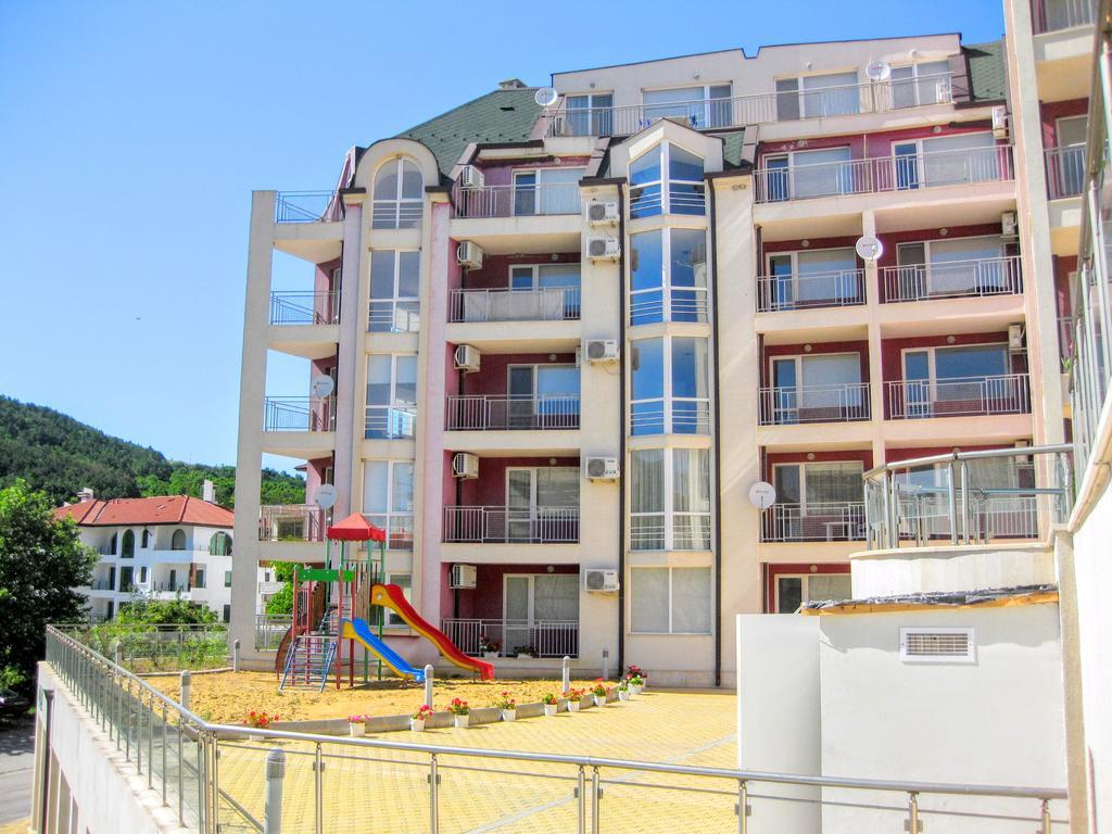 Каварна Хилс Апартаменти - Kavarna Hills Apartments Экстерьер фото