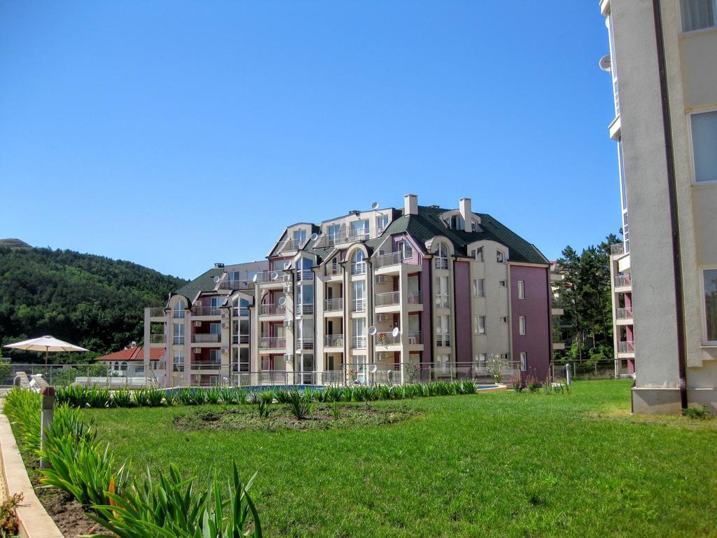 Каварна Хилс Апартаменти - Kavarna Hills Apartments Экстерьер фото